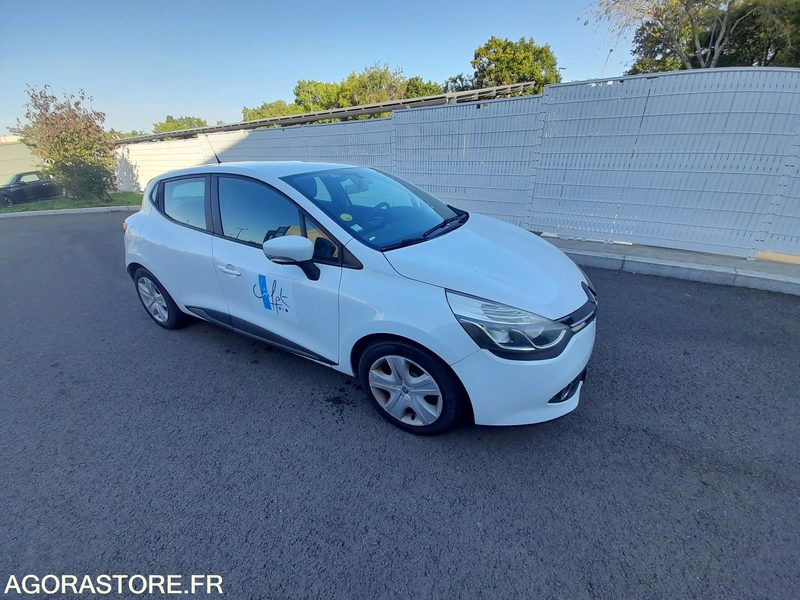Renault - Clio - 2013 - 160098KM - Autó: 2 kép. Renault - Clio - 2013 - 160098KM - Autó: 2 kép.