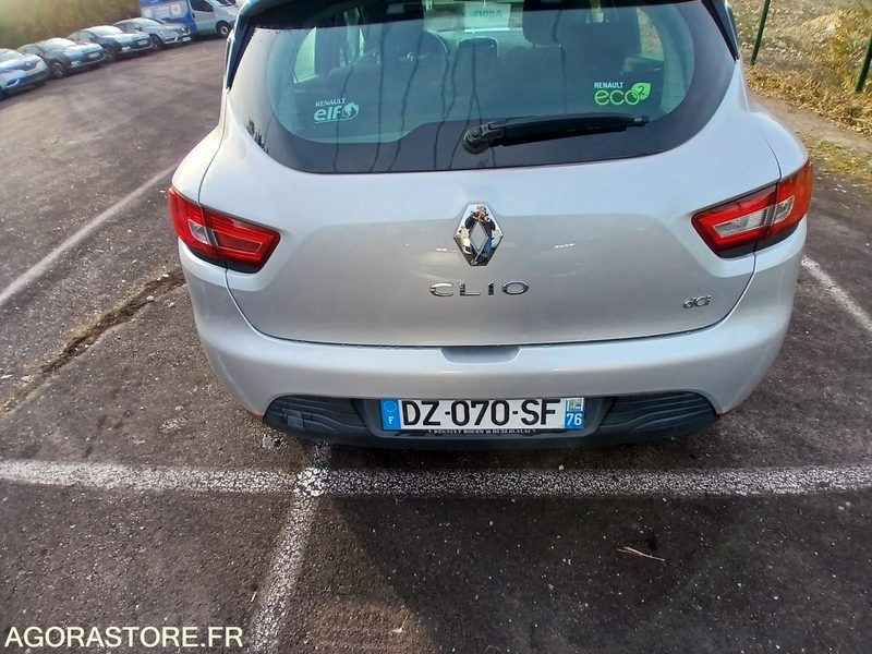 Renault Clio IV – Diesel – 2016-205 826 km - Autó: 4 kép. Renault Clio IV – Diesel – 2016-205 826 km - Autó: 4 kép.