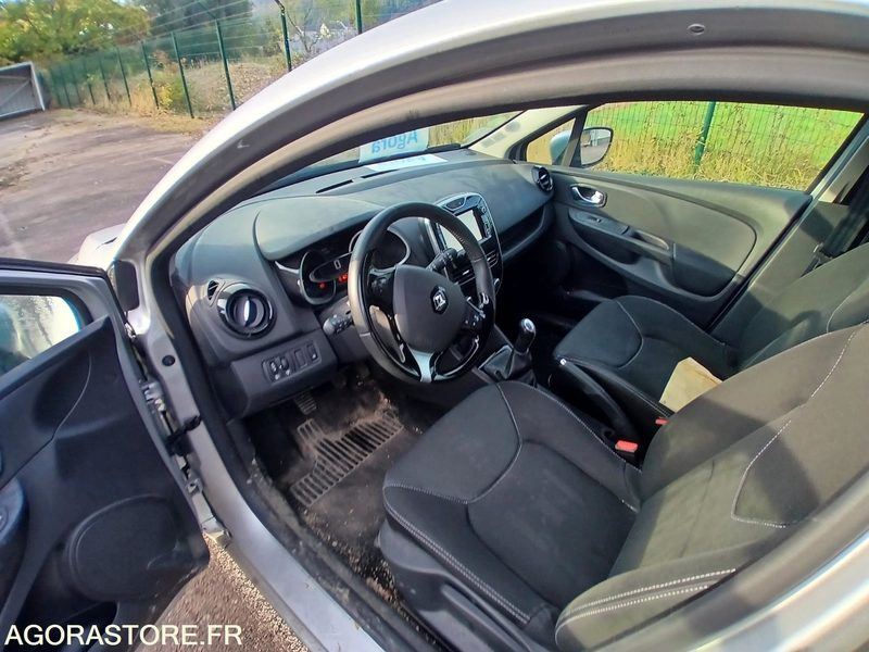 Renault Clio IV – Diesel – 2016-213 584 km - Autó: 3 kép. Renault Clio IV – Diesel – 2016-213 584 km - Autó: 3 kép.