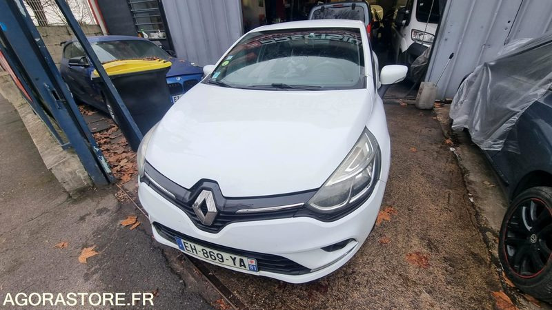 Renault Clio IV Société 2016 - 296 379 km - Autó: 1 kép. Renault Clio IV Société 2016 - 296 379 km - Autó: 1 kép.