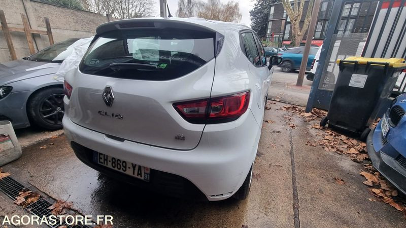 Renault Clio IV Société 2016 - 296 379 km - Autó: 4 kép. Renault Clio IV Société 2016 - 296 379 km - Autó: 4 kép.