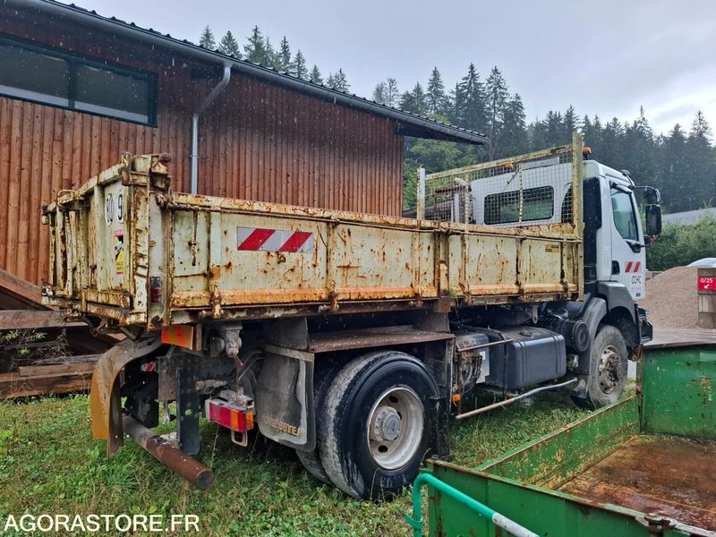 Renault KERAX 2004 - 252967 kms - Billenőplatós kisteherautó: 2 kép. Renault KERAX 2004 - 252967 kms - Billenőplatós kisteherautó: 2 kép.