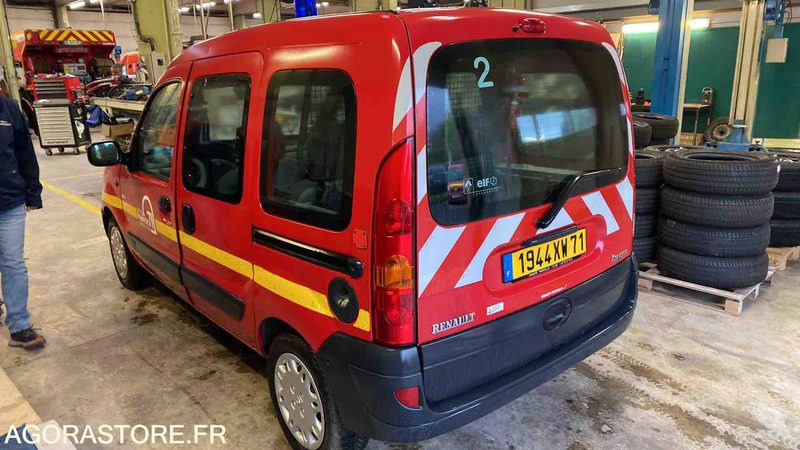 Renault - Kangoo - 2004 - 175592KMS - 1944XW71 - Kis furgon: 5 kép. Renault - Kangoo - 2004 - 175592KMS - 1944XW71 - Kis furgon: 5 kép.