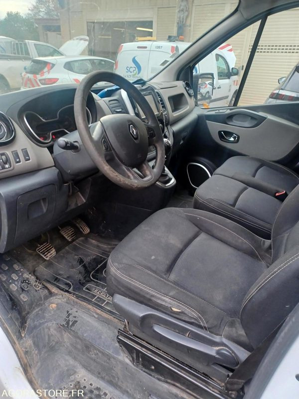 Renault Kangoo - 2014 - 175000kms - DK-315-EV - Kis furgon: 3 kép. Renault Kangoo - 2014 - 175000kms - DK-315-EV - Kis furgon: 3 kép.