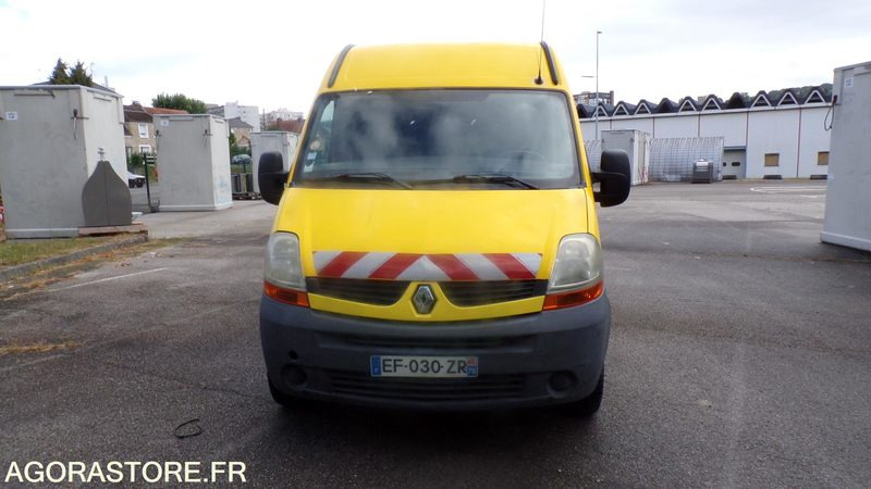 Renault MASTER EF-030-ZR (BP) - Furgon: 3 kép. Renault MASTER EF-030-ZR (BP) - Furgon: 3 kép.