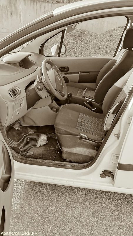 Renault MODUS - Autó: 3 kép. Renault MODUS - Autó: 3 kép.