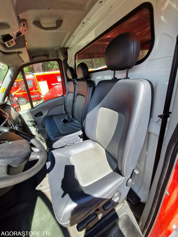 Renault Master - 2007 - 61866 - 4156ZG27 - Furgon: 5 kép. Renault Master - 2007 - 61866 - 4156ZG27 - Furgon: 5 kép.