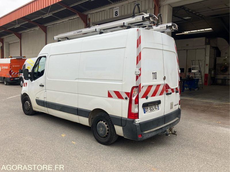 Renault Master - 2015 - 270404kms (P1511963) - Furgon: 2 kép. Renault Master - 2015 - 270404kms (P1511963) - Furgon: 2 kép.