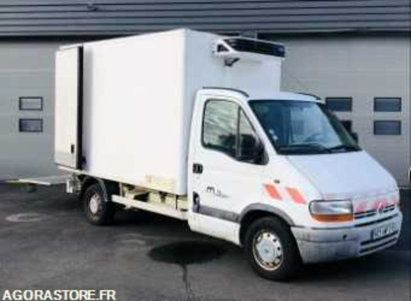Renault Master Frigorifique 3T5 - 245575km - 2002 - Hűtős kisteherautó: 2 kép. Renault Master Frigorifique 3T5 - 245575km - 2002 - Hűtős kisteherautó: 2 kép.