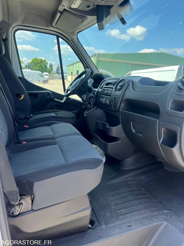 Renault Master III FG - 2019- 95 600km - Kis furgon: 4 kép. Renault Master III FG - 2019- 95 600km - Kis furgon: 4 kép.
