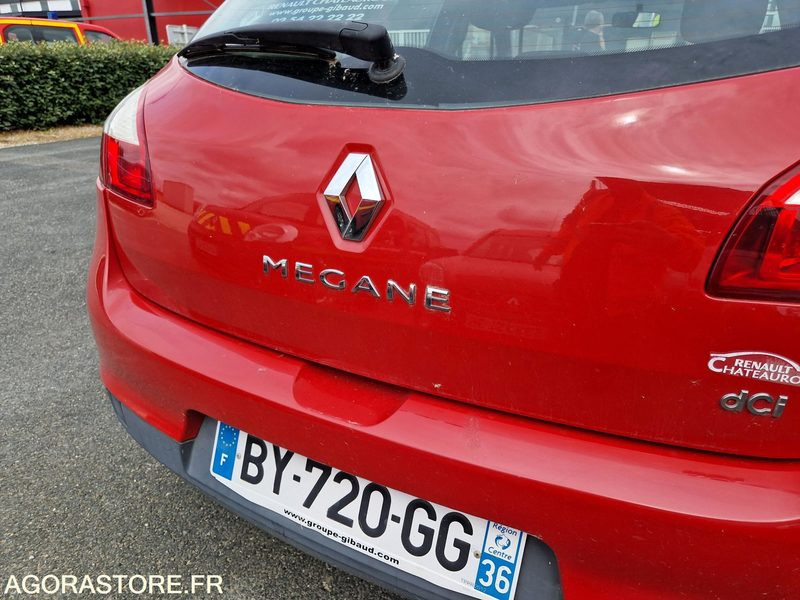 Renault Megane - BY720GG - Autó: 5 kép. Renault Megane - BY720GG - Autó: 5 kép.