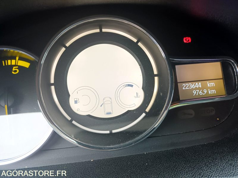 Autó Renault Mégane – Diesel – 2015-223 644 km: 7 kép. Autó Renault Mégane – Diesel – 2015-223 644 km: 7 kép.