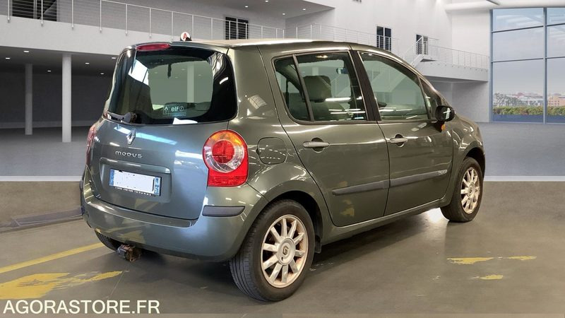 Renault Modus 1.6 16V LUXE PRIVILÈGE - Autó: 2 kép. Renault Modus 1.6 16V LUXE PRIVILÈGE - Autó: 2 kép.