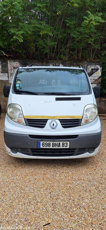 Renault Trafic - 2006 - 130000 - Minibusz, Kisbusz: 2 kép. Renault Trafic - 2006 - 130000 - Minibusz, Kisbusz: 2 kép.