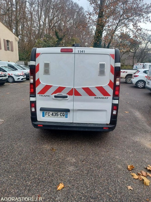 Renault Trafic - 2018 - 195000kms - FC-435-CQ - Furgon: 1 kép. Renault Trafic - 2018 - 195000kms - FC-435-CQ - Furgon: 1 kép.