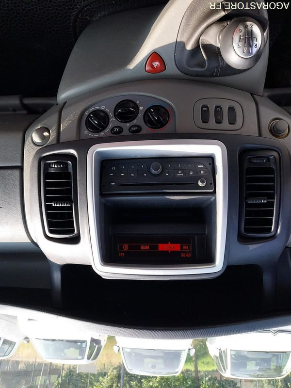 Renault Trafic 9 places DA-953-LM de 2013 avec 135 698 kms - Minibusz, Kisbusz: 4 kép. Renault Trafic 9 places DA-953-LM de 2013 avec 135 698 kms - Minibusz, Kisbusz: 4 kép.