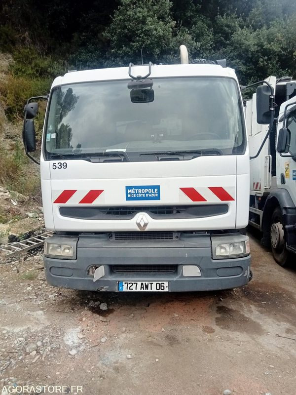Renault Véhicule Industriel - Premium 270 - Szemetesautó: 2 kép. Renault Véhicule Industriel - Premium 270 - Szemetesautó: 2 kép.