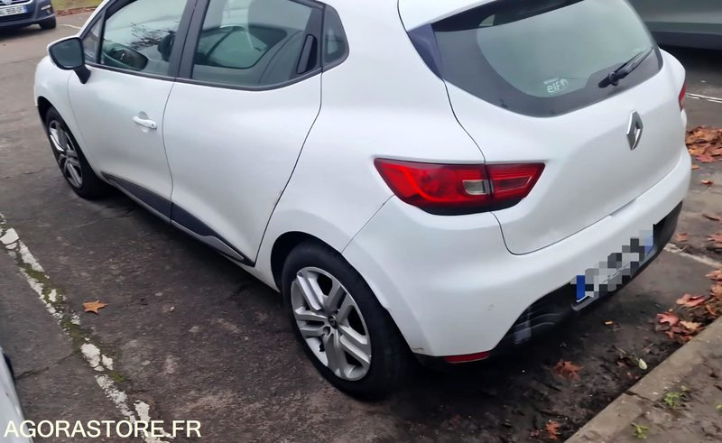 Renault clio iv 1.5 dci clim régulateur 5 places - Autó: 3 kép. Renault clio iv 1.5 dci clim régulateur 5 places - Autó: 3 kép.