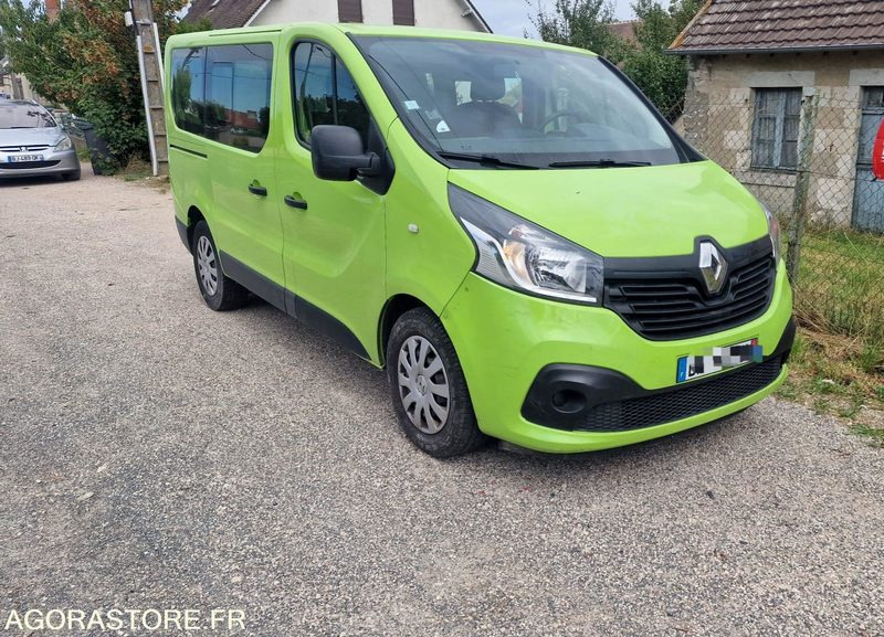 Renault trafic IIII COMBI 1.6 DCI 125CH MINIBUS 9 PLACES - Minibusz, Kisbusz: 2 kép. Renault trafic IIII COMBI 1.6 DCI 125CH MINIBUS 9 PLACES - Minibusz, Kisbusz: 2 kép.