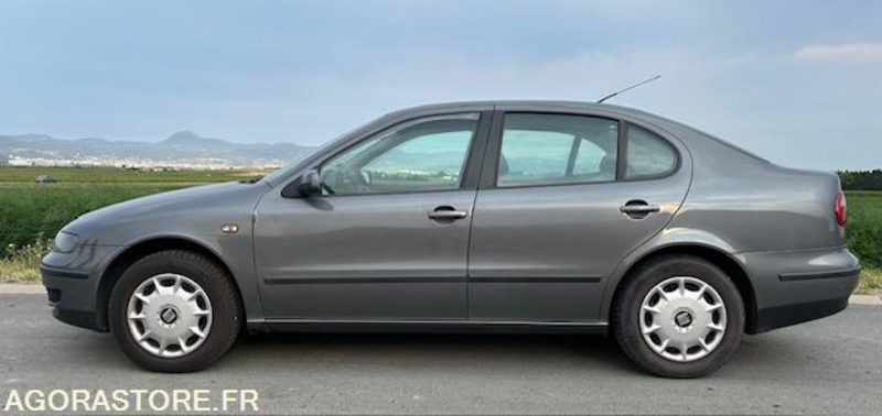 SEAT TOLEDO 1.9 TDI 110 CH - 2000 - 208 500 kms - Autó: 3 kép. SEAT TOLEDO 1.9 TDI 110 CH - 2000 - 208 500 kms - Autó: 3 kép.