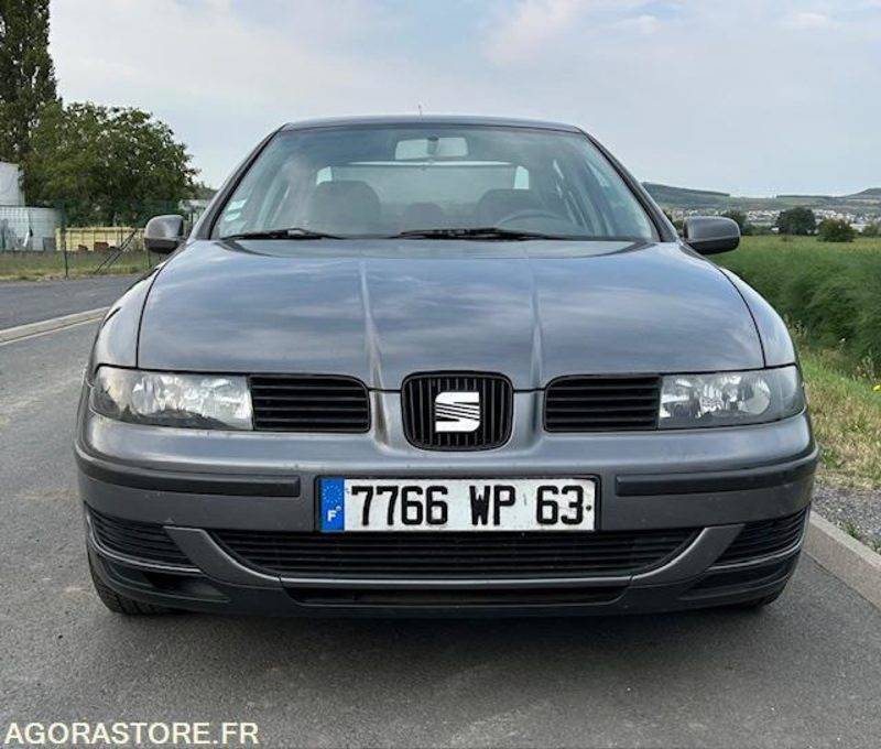 SEAT TOLEDO 1.9 TDI 110 CH - 2000 - 208 500 kms - Autó: 2 kép. SEAT TOLEDO 1.9 TDI 110 CH - 2000 - 208 500 kms - Autó: 2 kép.