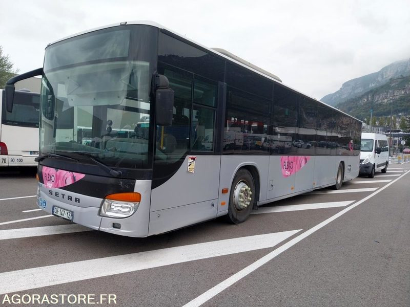 SETRA S416NF N°121038 - Iskolabusz: 2 kép. SETRA S416NF N°121038 - Iskolabusz: 2 kép.