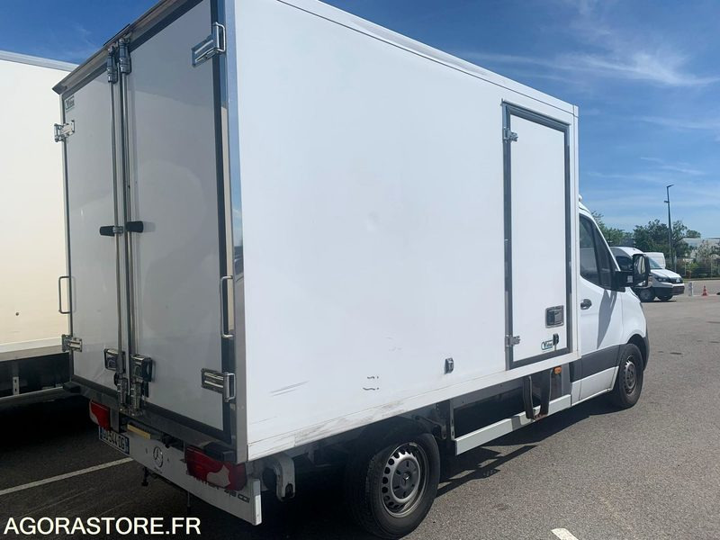 SPRINTER 316 FRIGO THERMOKING - 2021 - 78000Kms - Hűtős kisteherautó: 3 kép. SPRINTER 316 FRIGO THERMOKING - 2021 - 78000Kms - Hűtős kisteherautó: 3 kép.