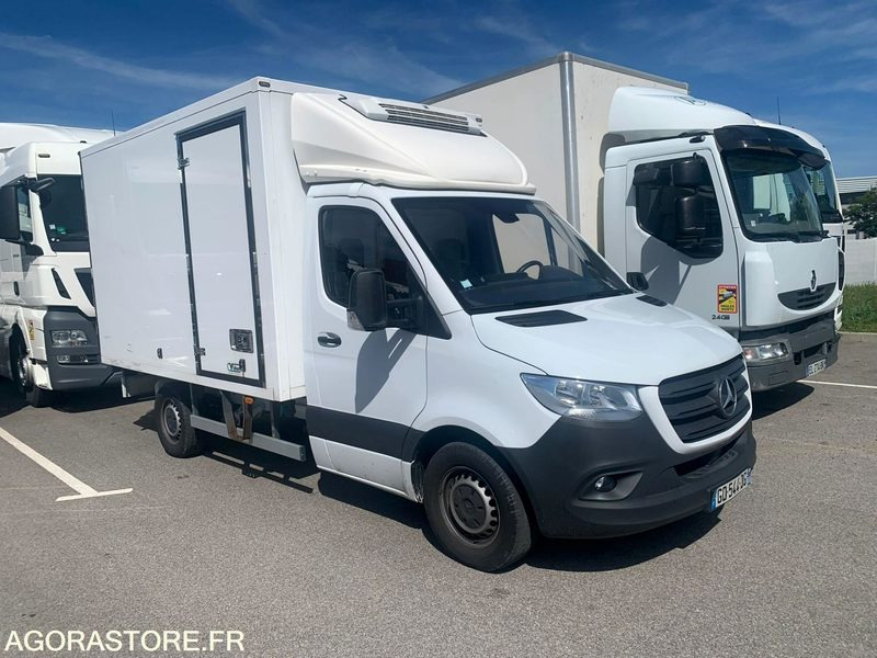 SPRINTER 316 FRIGO THERMOKING - 2021 - 78000Kms - Hűtős kisteherautó: 2 kép. SPRINTER 316 FRIGO THERMOKING - 2021 - 78000Kms - Hűtős kisteherautó: 2 kép.
