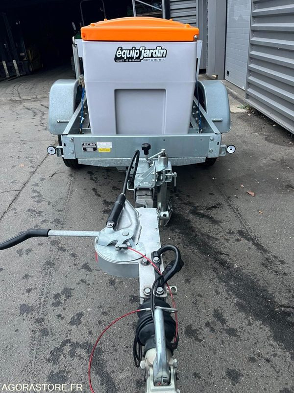 Station gazoil mobil 430 Litres - LUB EASY MOBIL avec pompe électrique - Építőipari berendezések: 2 kép. Station gazoil mobil 430 Litres - LUB EASY MOBIL avec pompe électrique - Építőipari berendezések: 2 kép.