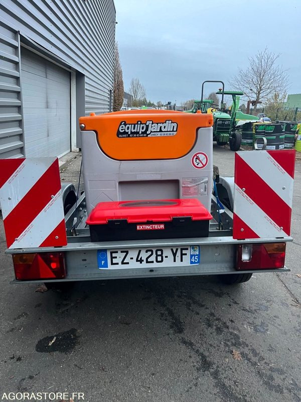 Station gazoil mobil 430 Litres - LUB EASY MOBIL avec pompe électrique - Építőipari berendezések: 3 kép. Station gazoil mobil 430 Litres - LUB EASY MOBIL avec pompe électrique - Építőipari berendezések: 3 kép.