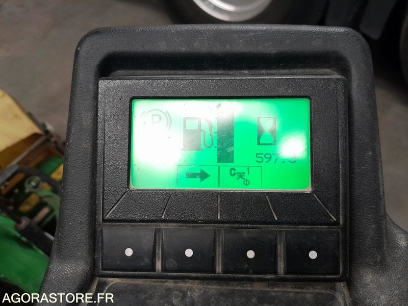 TONDEUSE AUTOPORTEE DE GREEN 2750E CUT DSL JOHN DEERE - 2024 / 600H - Kerti gépek: 5 kép. TONDEUSE AUTOPORTEE DE GREEN 2750E CUT DSL JOHN DEERE - 2024 / 600H - Kerti gépek: 5 kép.