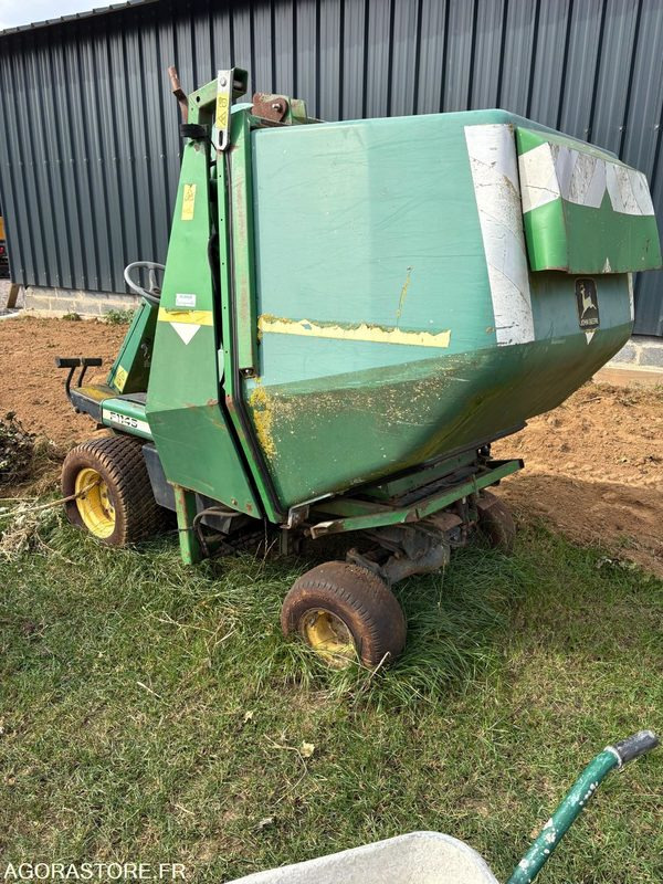 TONDEUSE AUTOPORTEE JOHN DEERE - Kerti fűkasza: 2 kép. TONDEUSE AUTOPORTEE JOHN DEERE - Kerti fűkasza: 2 kép.