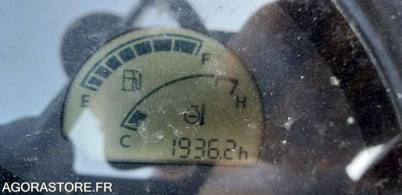 TONDEUSE AUTOPORTEE KUBOTA G23 - Kerti fűkasza: 4 kép. TONDEUSE AUTOPORTEE KUBOTA G23 - Kerti fűkasza: 4 kép.