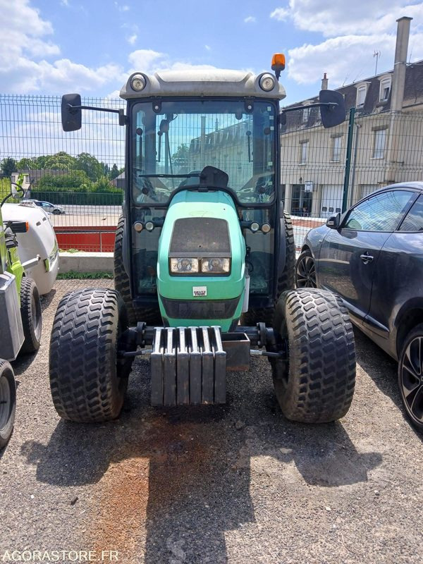 TRACTEUR AGROKID 230 - Traktor: 1 kép. TRACTEUR AGROKID 230 - Traktor: 1 kép.