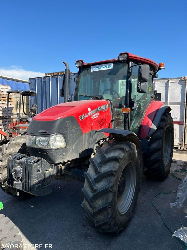 TRACTEUR CASE FARMALL95 - FD902NC - 2019 - 712 HEURES - Traktor: 5 kép. TRACTEUR CASE FARMALL95 - FD902NC - 2019 - 712 HEURES - Traktor: 5 kép.