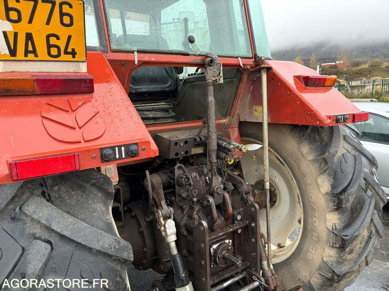TRACTEUR FIATAGRI F100DT WINNER - 6400H - 1993 - Traktor: 4 kép. TRACTEUR FIATAGRI F100DT WINNER - 6400H - 1993 - Traktor: 4 kép.