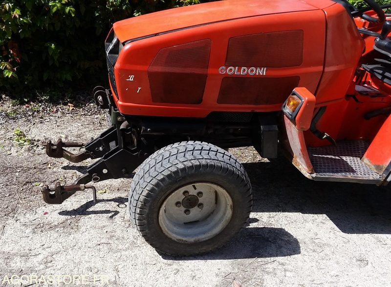 TRACTEUR GOLDONI IDEA 30 DIESEL (SANS TVA) - Traktor: 2 kép. TRACTEUR GOLDONI IDEA 30 DIESEL (SANS TVA) - Traktor: 2 kép.