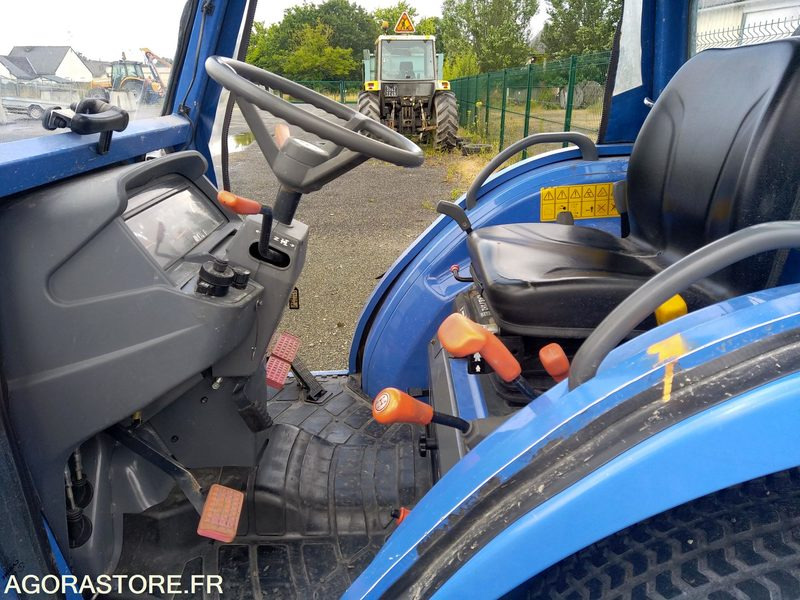 TRACTEUR ISEKI TG5330 - 2013 / 1 512 H - Traktor: 2 kép. TRACTEUR ISEKI TG5330 - 2013 / 1 512 H - Traktor: 2 kép.