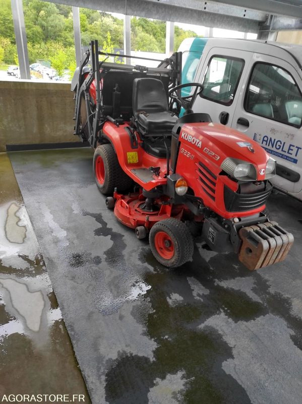 TRACTEUR KUBOTA G23 - Kerti fűkasza: 2 kép. TRACTEUR KUBOTA G23 - Kerti fűkasza: 2 kép.