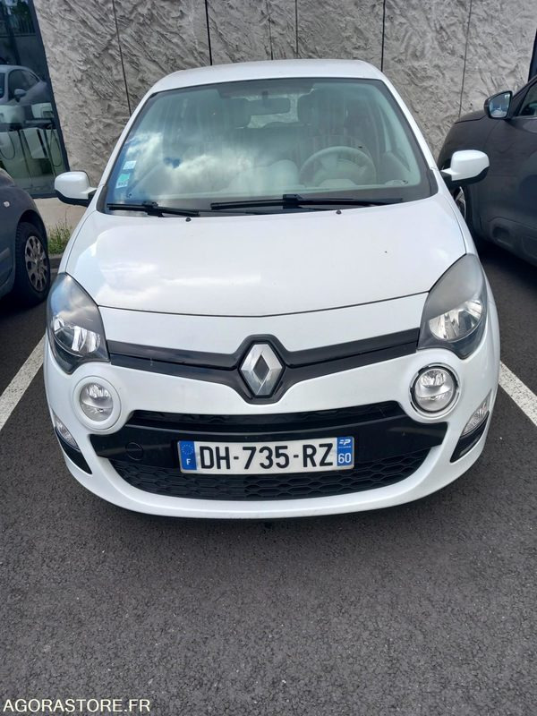 TWINGO 71591 kms - 2014 - Autó: 1 kép. TWINGO 71591 kms - 2014 - Autó: 1 kép.