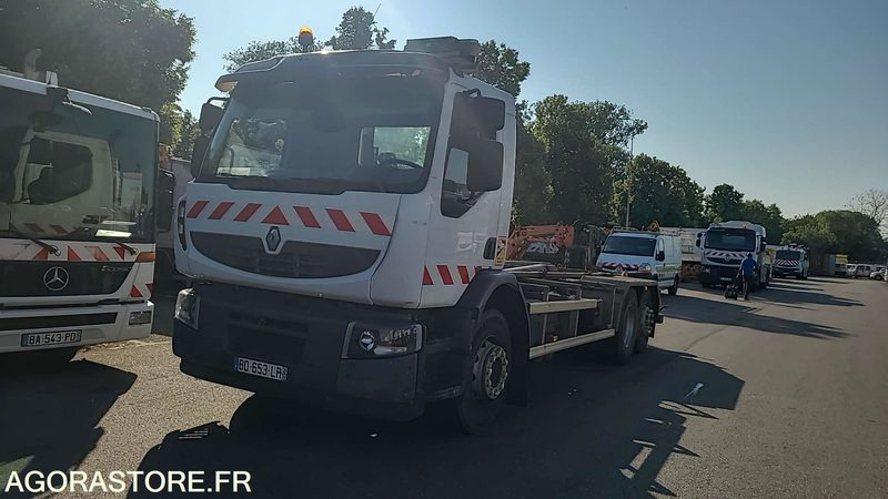 BD 653 LR - RENAULT PREMIUM 380 - 2010 - 566765KM - Teherautó: 2 kép. BD 653 LR - RENAULT PREMIUM 380 - 2010 - 566765KM - Teherautó: 2 kép.