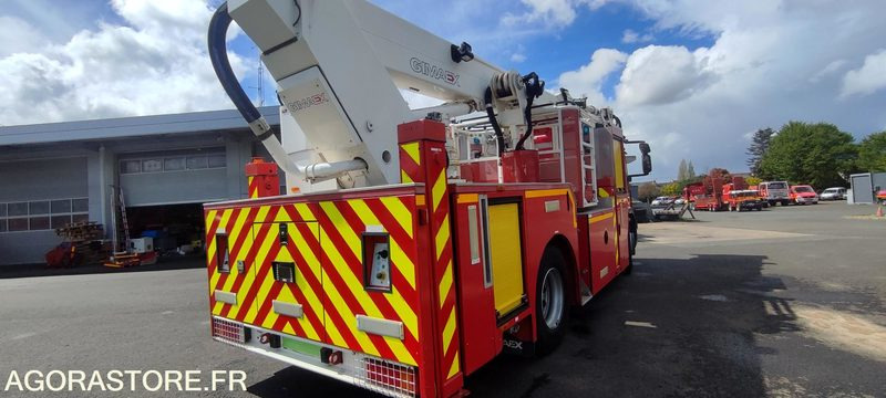 BEA EGI 280 TBI / IVECO 180 E 30 - Teherautó: 3 kép. BEA EGI 280 TBI / IVECO 180 E 30 - Teherautó: 3 kép.