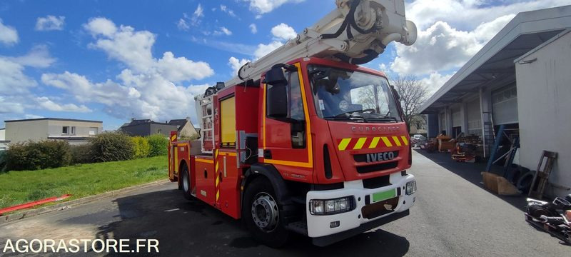 BEA EGI 280 TBI / IVECO 180 E 30 - Teherautó: 2 kép. BEA EGI 280 TBI / IVECO 180 E 30 - Teherautó: 2 kép.