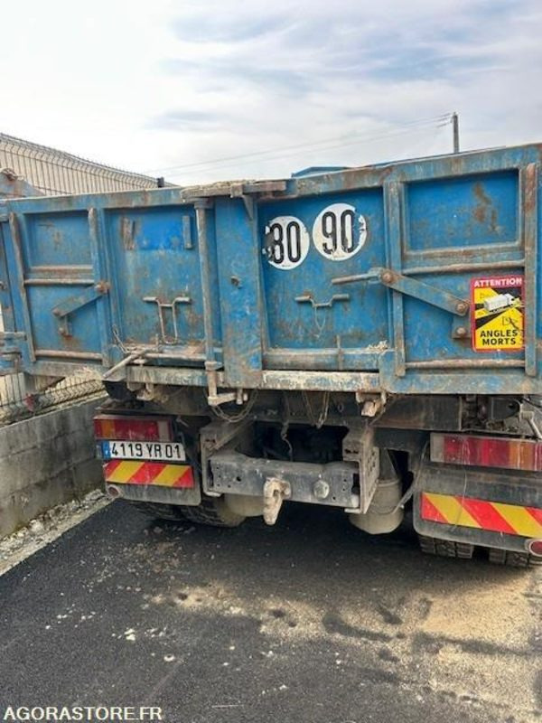 CAMION BI-BENNE RENAULT PREMIUM 270 DCI 420 000 KM 2002 - Teherautó: 3 kép. CAMION BI-BENNE RENAULT PREMIUM 270 DCI 420 000 KM 2002 - Teherautó: 3 kép.