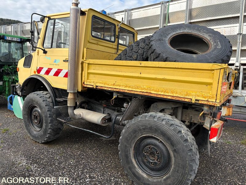 CAMION MERCEDES UNIMOG 1200 - Teherautó: 4 kép. CAMION MERCEDES UNIMOG 1200 - Teherautó: 4 kép.