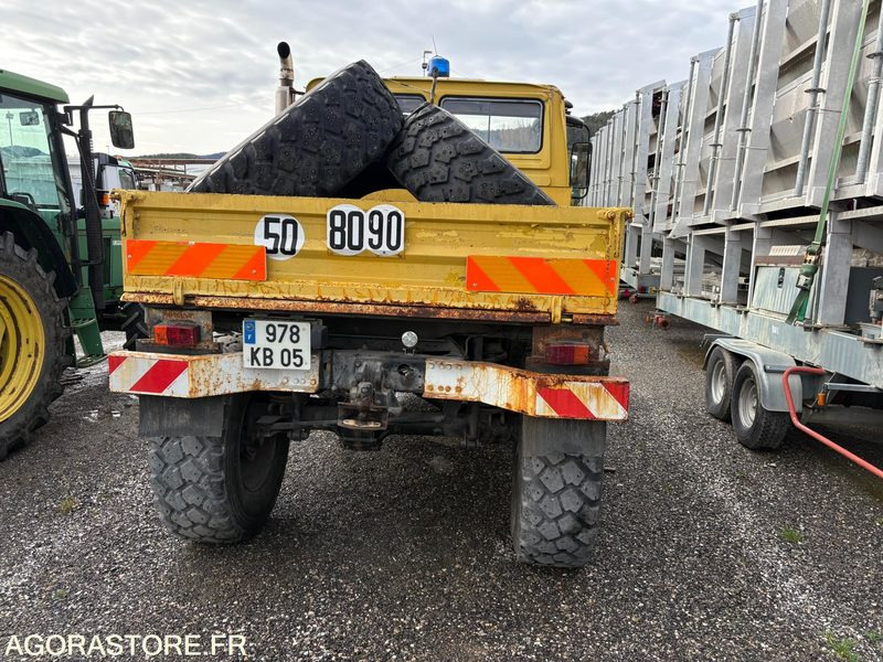 CAMION MERCEDES UNIMOG 1200 - Teherautó: 2 kép. CAMION MERCEDES UNIMOG 1200 - Teherautó: 2 kép.