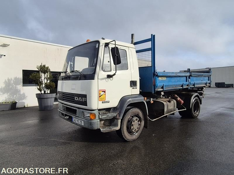 DAF 55TI TRI BENNE - Teherautó: 1 kép. DAF 55TI TRI BENNE - Teherautó: 1 kép.