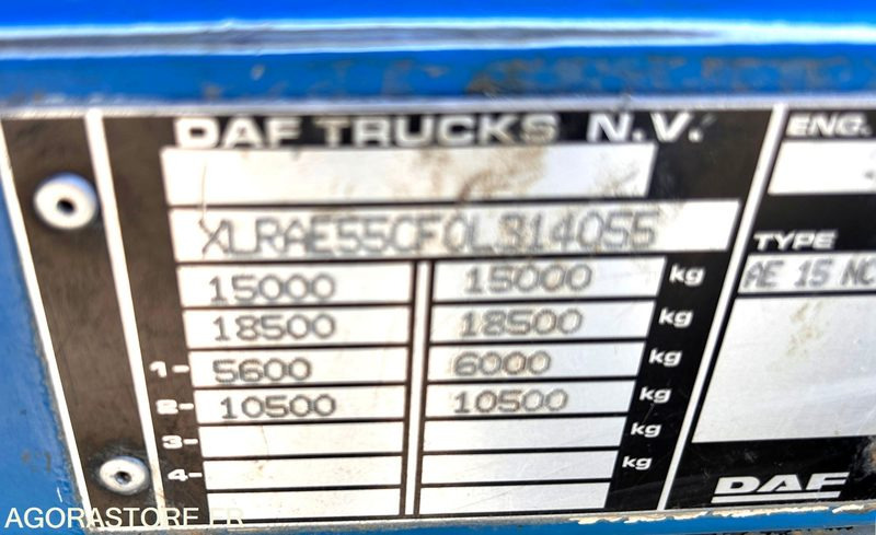 DAF LF 55.220 (6 CYLINDRES CUMMINS) - Teherautó: 4 kép. DAF LF 55.220 (6 CYLINDRES CUMMINS) - Teherautó: 4 kép.