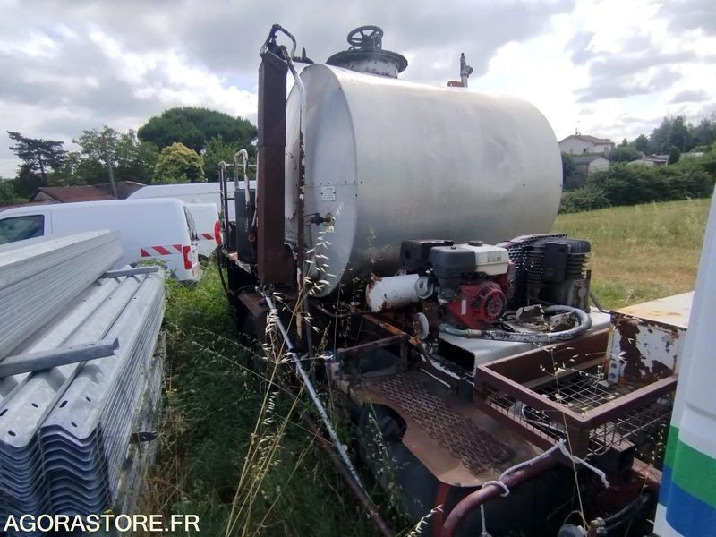 IVECO 80 E 15 - 1999 - 201644 KM - Teherautó: 2 kép. IVECO 80 E 15 - 1999 - 201644 KM - Teherautó: 2 kép.