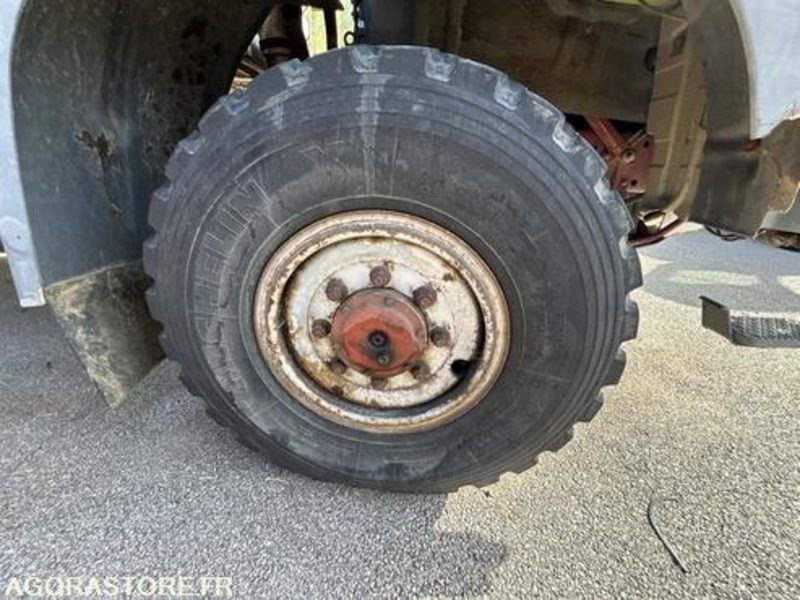 IVECO EUROCARGO - 2000 - 69209KM - 5269GB2A - Teherautó: 5 kép. IVECO EUROCARGO - 2000 - 69209KM - 5269GB2A - Teherautó: 5 kép.
